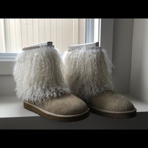 UGG Classic Short Sheepskin Cuff Boot Sand